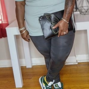 Plus size leggings